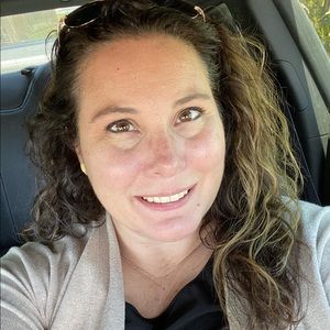 Meet your Posher, April